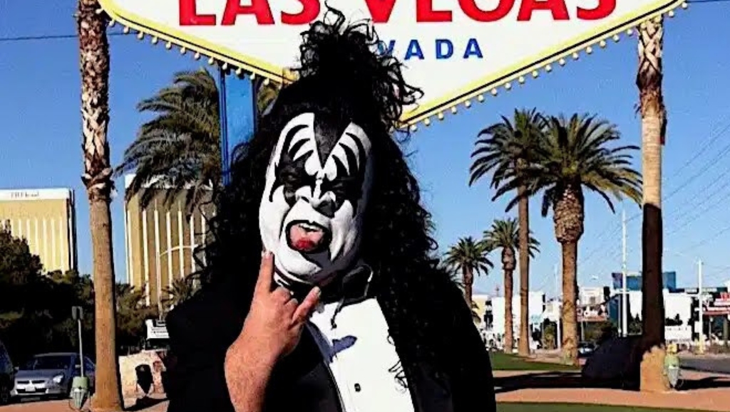 Little person entertainer dressed like a member of the iconic band KISS